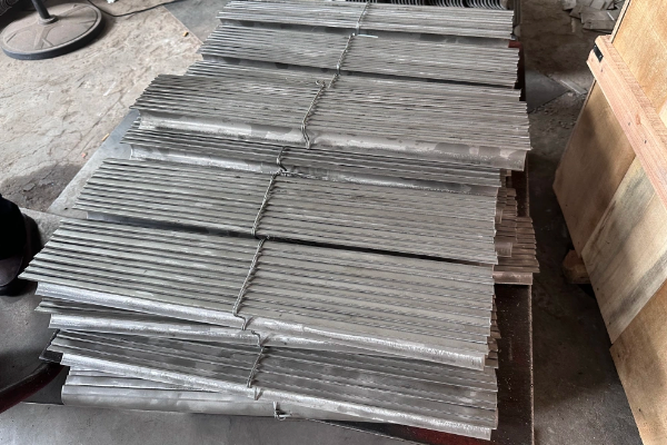 炉膛不锈钢防磨瓦